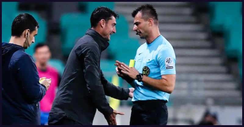 Albert Riera nezadovoljen s sojenjem v Ljubljani, zmotila ga je predvsem ena odločitev: “To bi morda lahko odločilo tekmo”