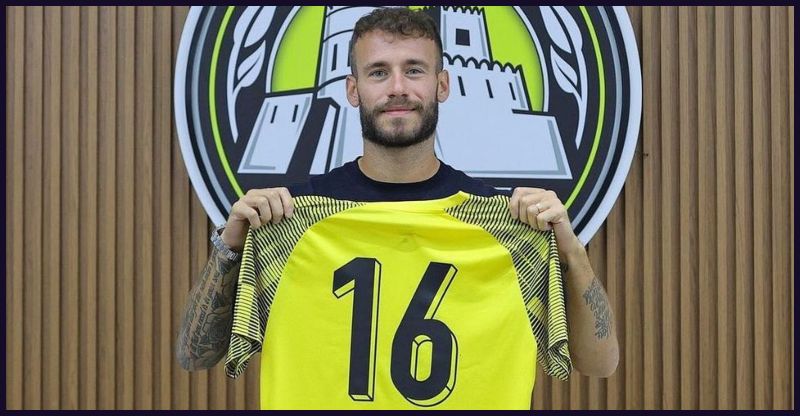 Andres Vombergar odšel, novi Slovenec prišel: Ittihad Kalba predstavil reprezentanta Slovenije, pogodbo je podpisal Miha Blažič