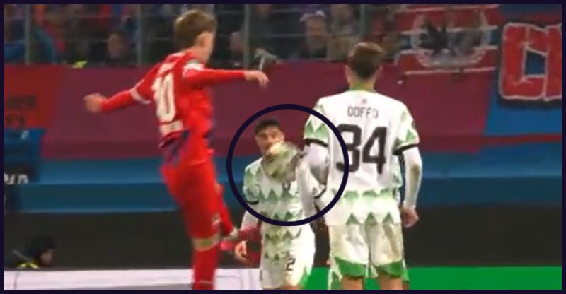 Je bila Olimpija oškodovana ali ne? Sanchez protestiral, navijači so besni, posnetki pa ponujajo tudi misel o igri s komolcem