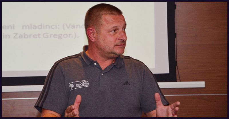 Zveza nogometnih trenerjev Slovenije (ZNTS) ogorčena zaradi ravnanja Domžal: “Nesprejemljiv predlog optimizacije dela Mihe Kebeta”