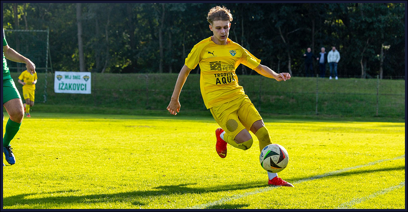 Aqua Ižakovci pomlad v Pomurski nogometni ligi pričakujejo strelsko razpoloženi: V mrežo Miklavža pospravili kar devet žog